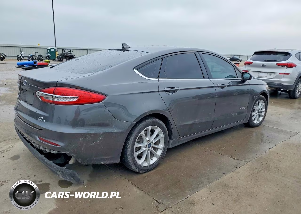 2019 Ford Fusion Se VIN:3FA6P0LU2KR225369 - 3