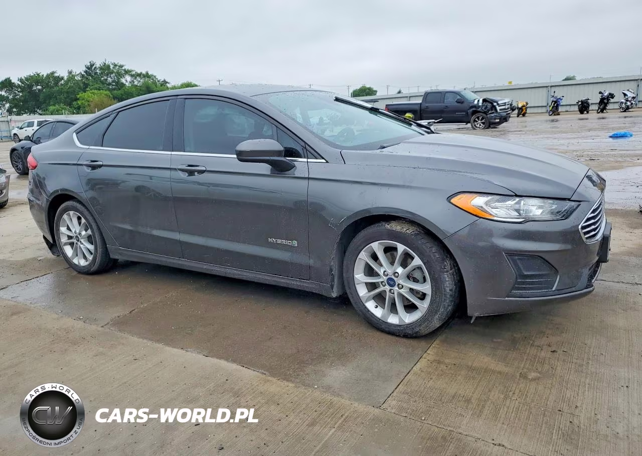 2019 Ford Fusion Se VIN:3FA6P0LU2KR225369 - 4
