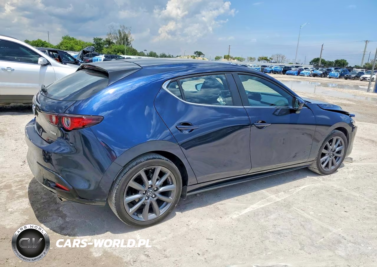 2022 Mazda 3 Preferred VIN:JM1BPALL2N1514711 - 3