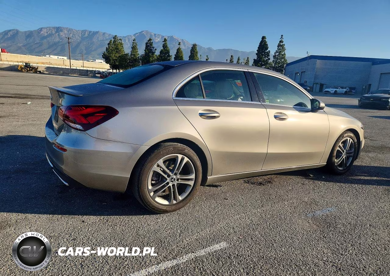 2020 Mercedes-Benz A 220 VIN:W1K3G4EB4LJ202225 - 3
