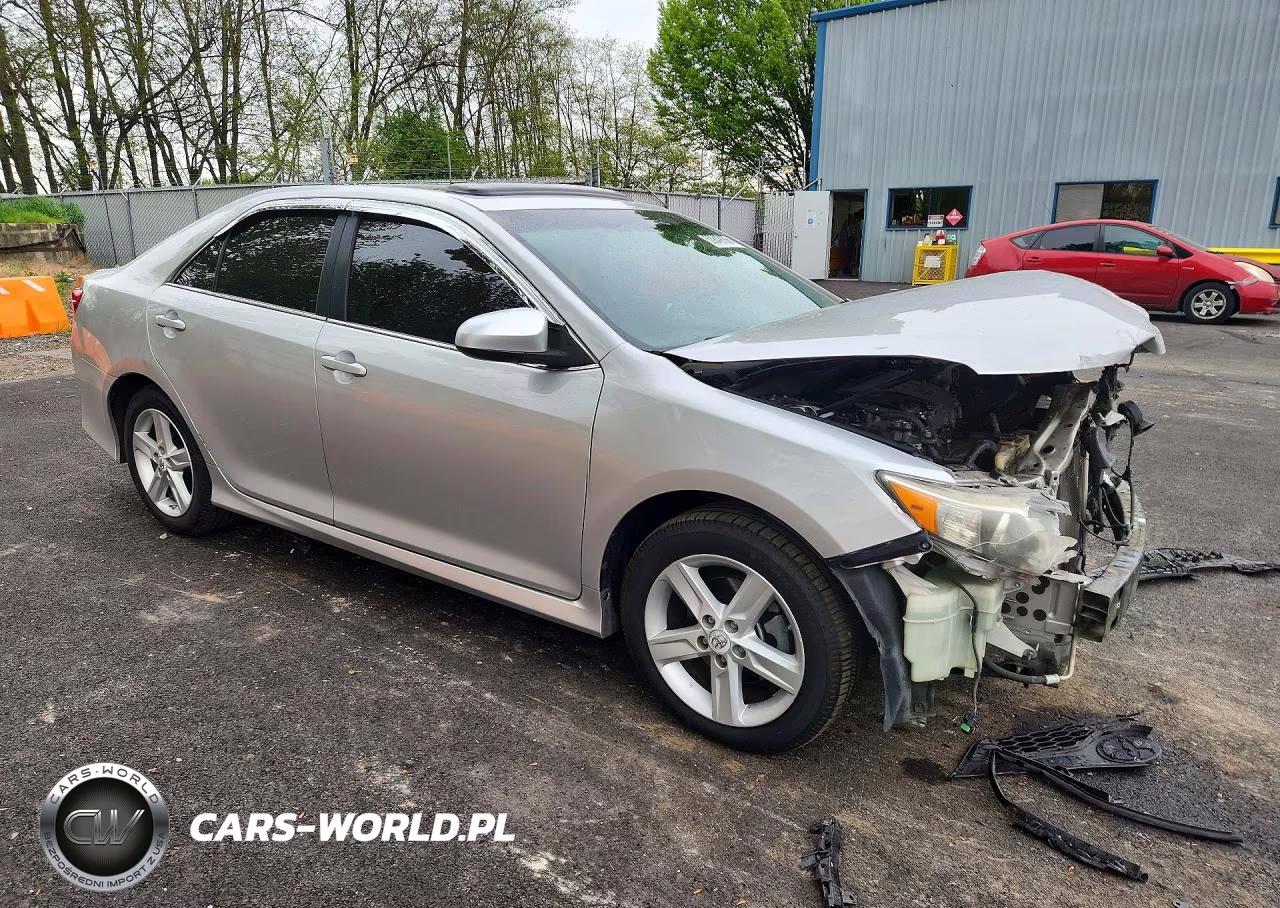 2013 Toyota Camry Se VIN:4T1BF1FK6DU215821 - 4