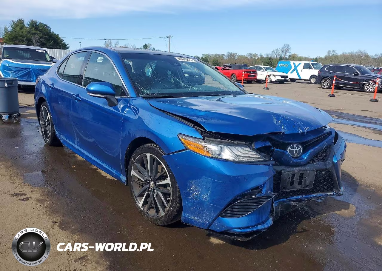 2018 Toyota Camry VIN:4T1B61HKXJU091853 - 4