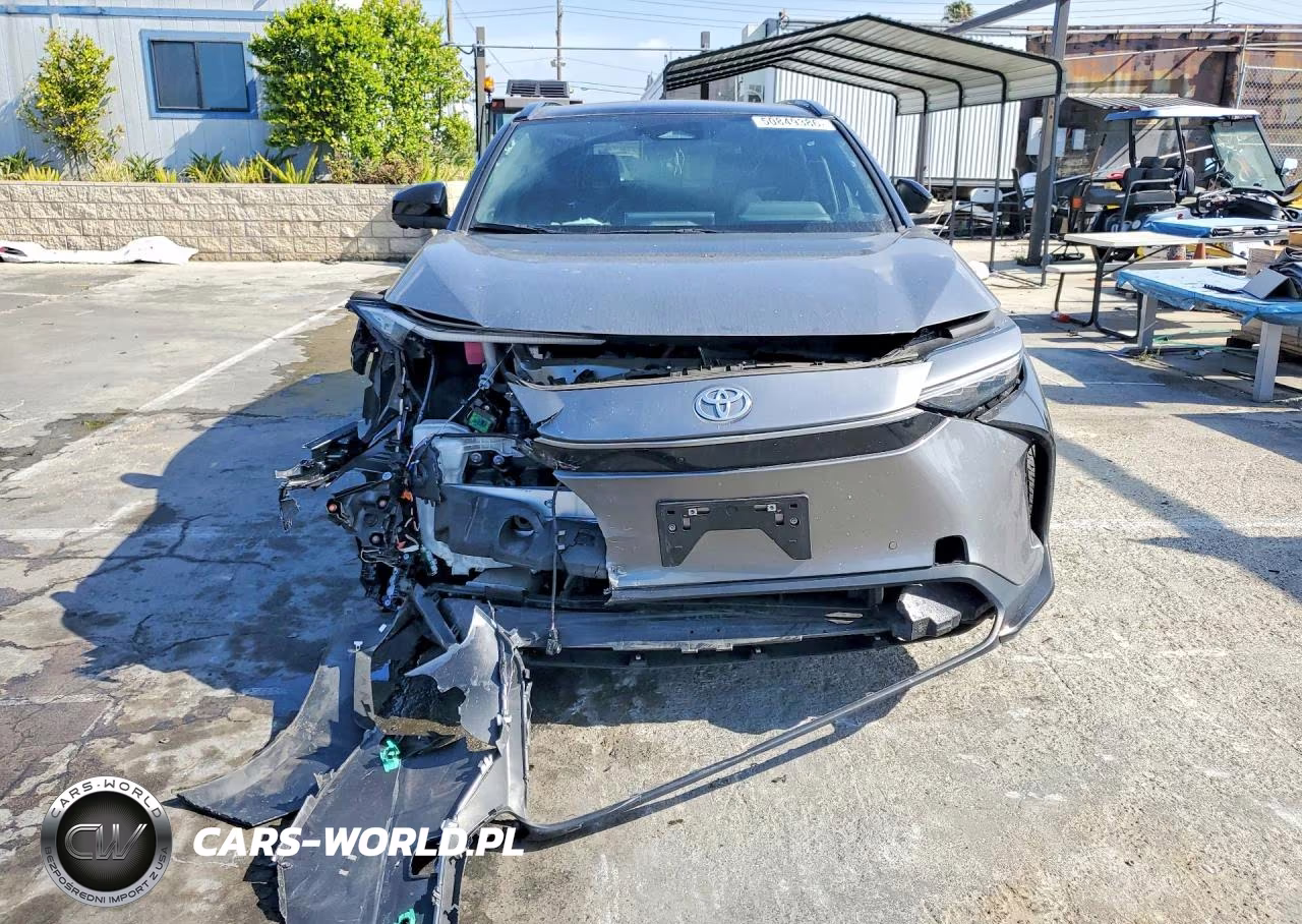 2023 Toyota Bz4X Limited VIN:JTMAAAAA1PA014217 - 5