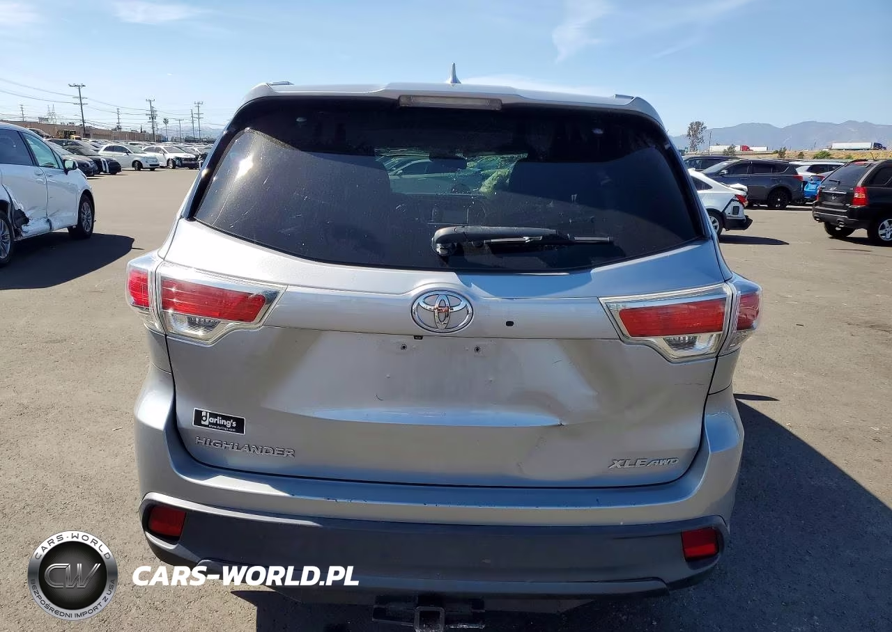 2015 Toyota Highlander Xle VIN:5TDJKRFH9FS120370 - 6