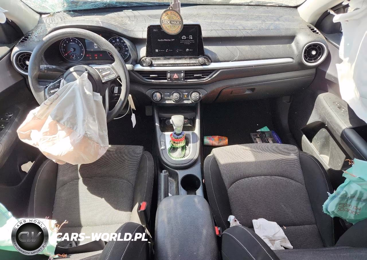2024 Kia Forte Lxs VIN:3KPF24AD2RE748878 - 8