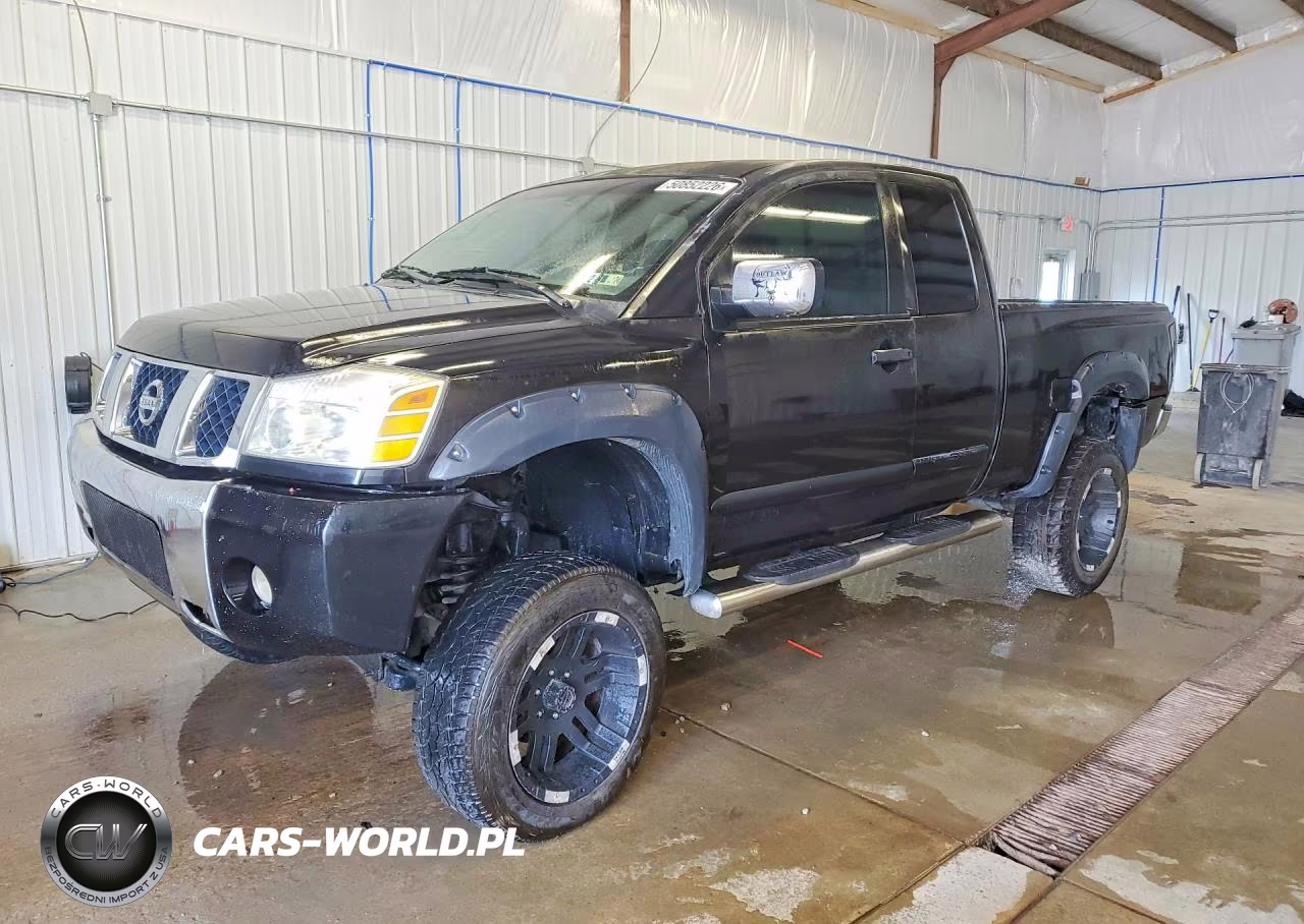 2004 Nissan Titan Xe