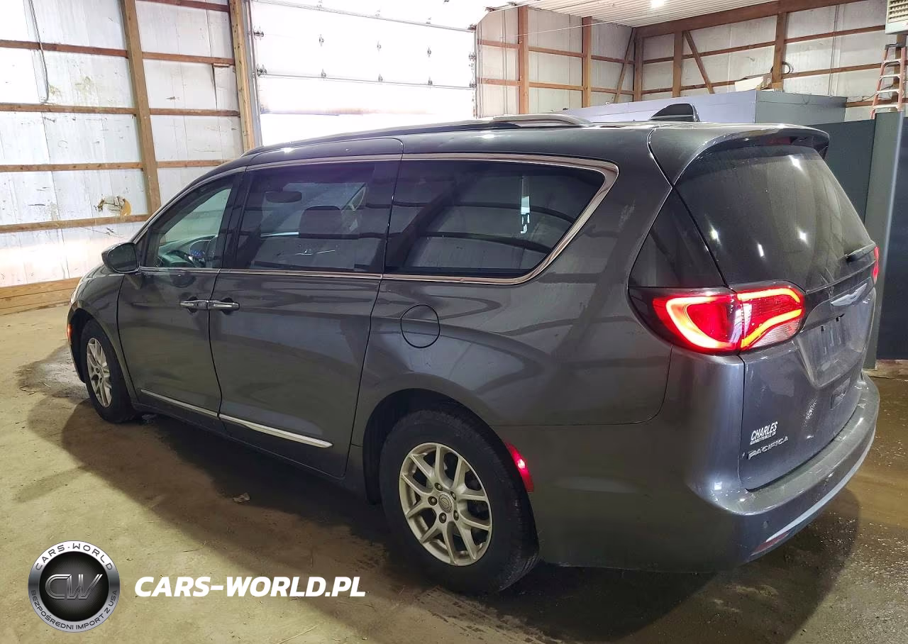 2020 Chrysler Pacifica Touring L VIN:2C4RC1BG2LR275362 - 2