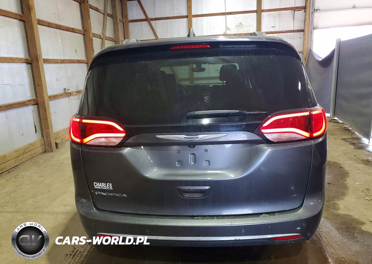2020 Chrysler Pacifica Touring L VIN:2C4RC1BG2LR275362 - 6