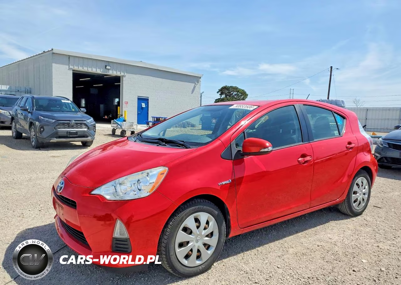 2014 Toyota Prius C Two