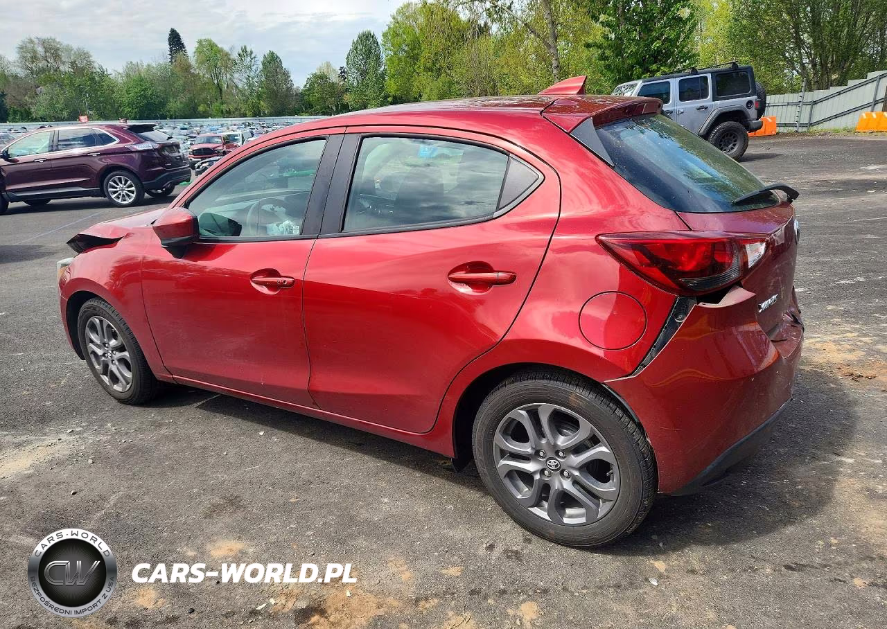 2020 Toyota Yaris Hatchback Le VIN:3MYDLBJV3LY704073 - 2