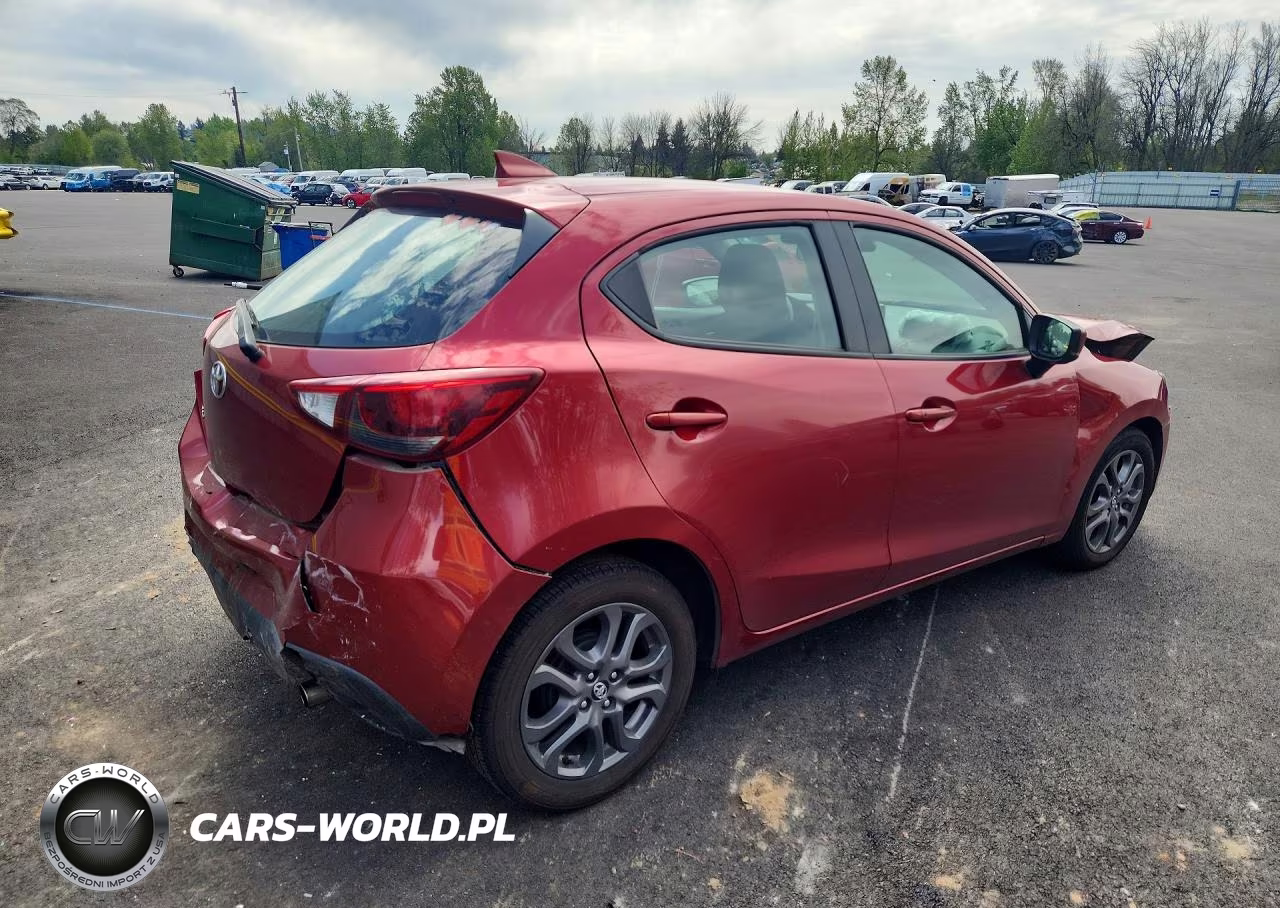 2020 Toyota Yaris Hatchback Le VIN:3MYDLBJV3LY704073 - 3