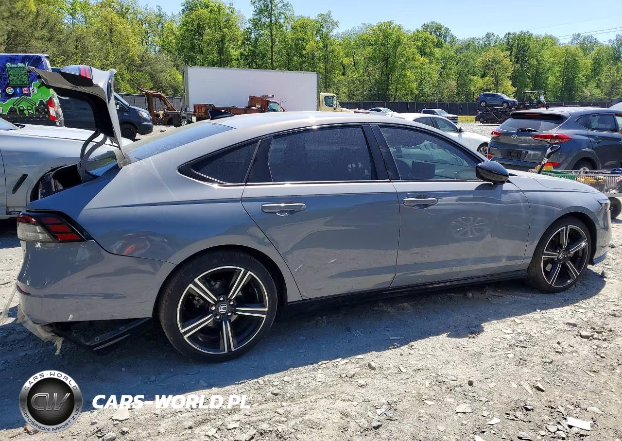 2024 Honda Accord Hybrid Sport-L VIN:1HGCY2F78RA044083 - 3