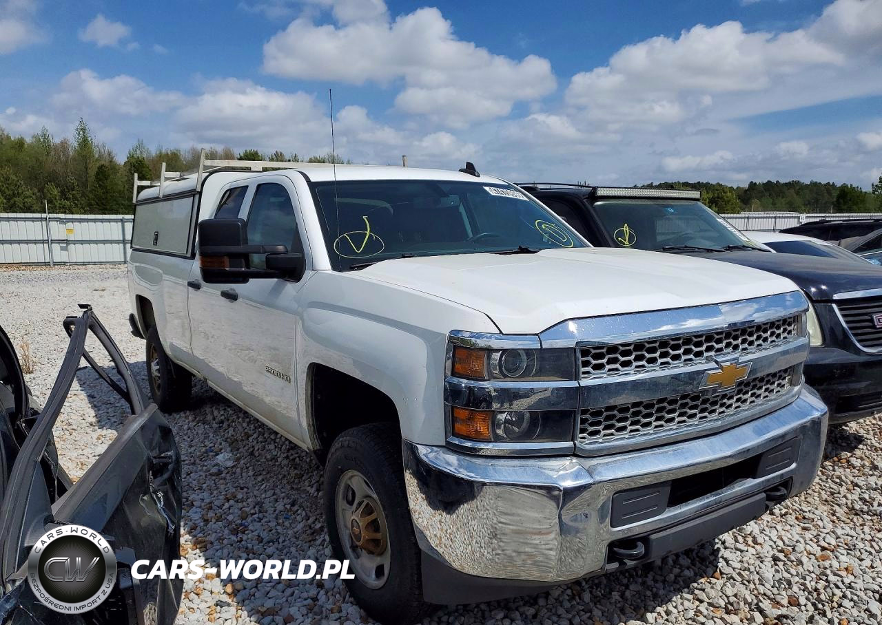 2019 Chevrolet Silverado C2500 Heavy Duty VIN:2GC2CREG4K1136388 - 4