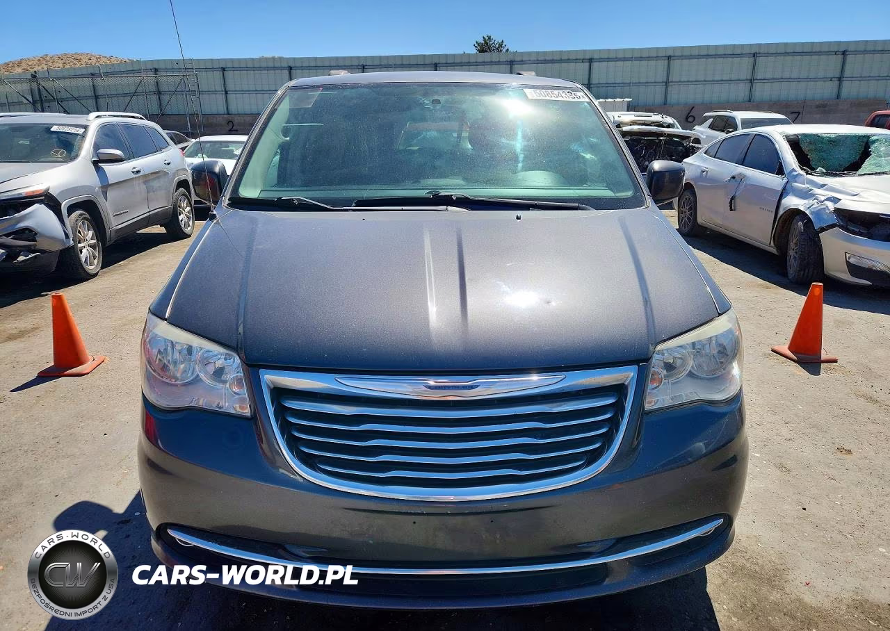 2016 Chrysler Town & Country Touring VIN:2C4RC1BG5GR282618 - 5
