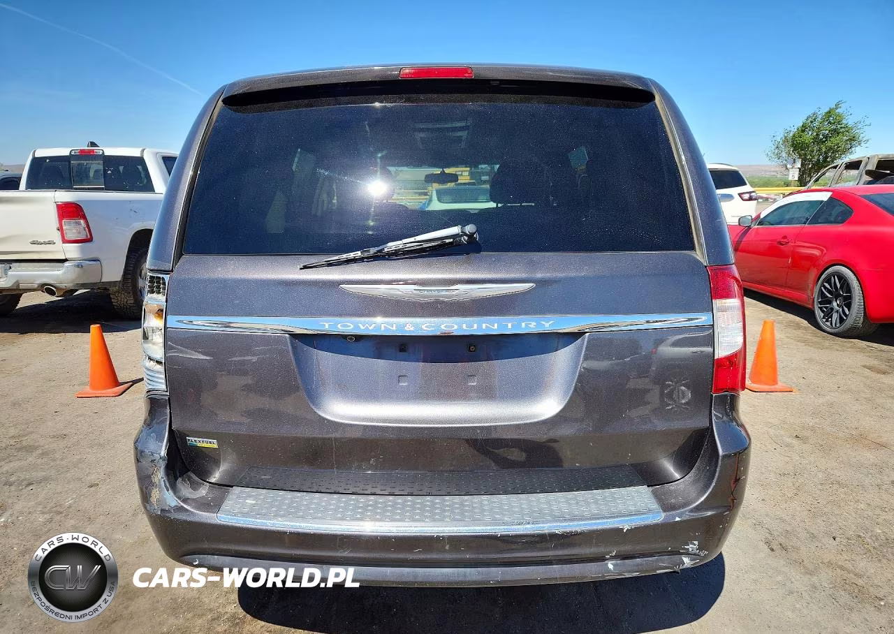 2016 Chrysler Town & Country Touring VIN:2C4RC1BG5GR282618 - 6