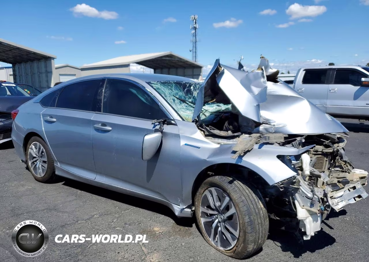 2018 Honda Accord Hybrid VIN:1HGCV3F14JA002301 - 4