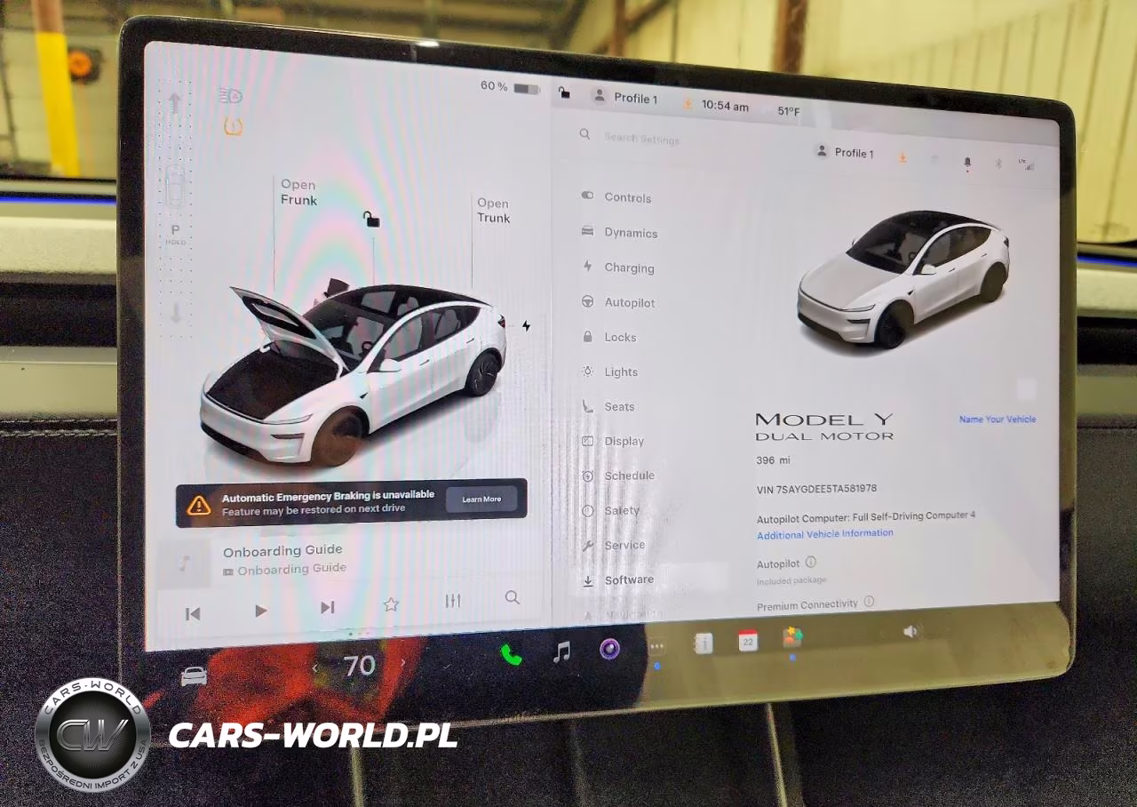 2026 Tesla Model Y VIN:7SAYGDEE5TA581978 - 9