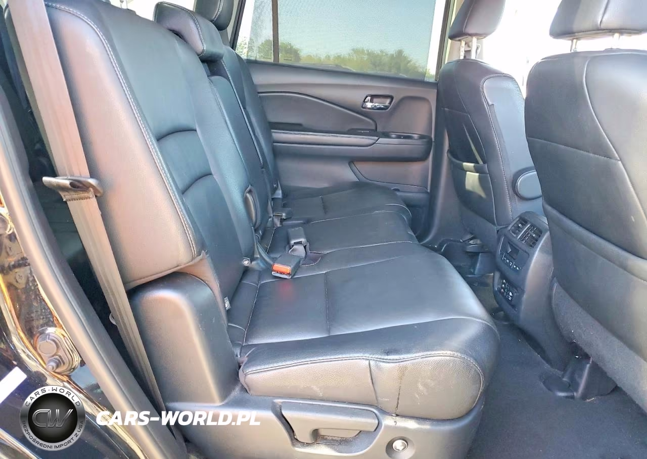 2016 Honda Pilot Touring VIN:5FNYF6H99GB106076 - 11