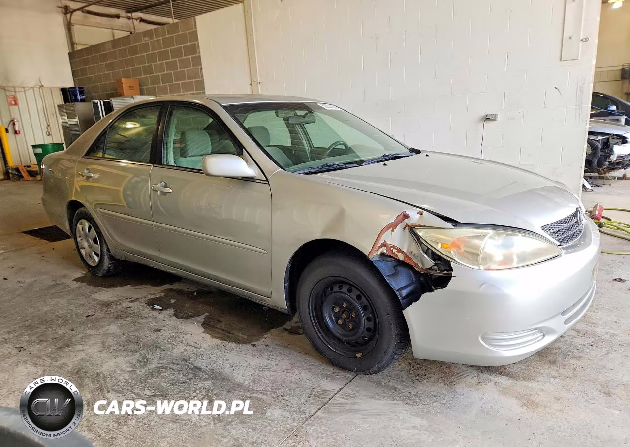 2003 Toyota Camry Le VIN:4T1BE32K83U241212 - 4