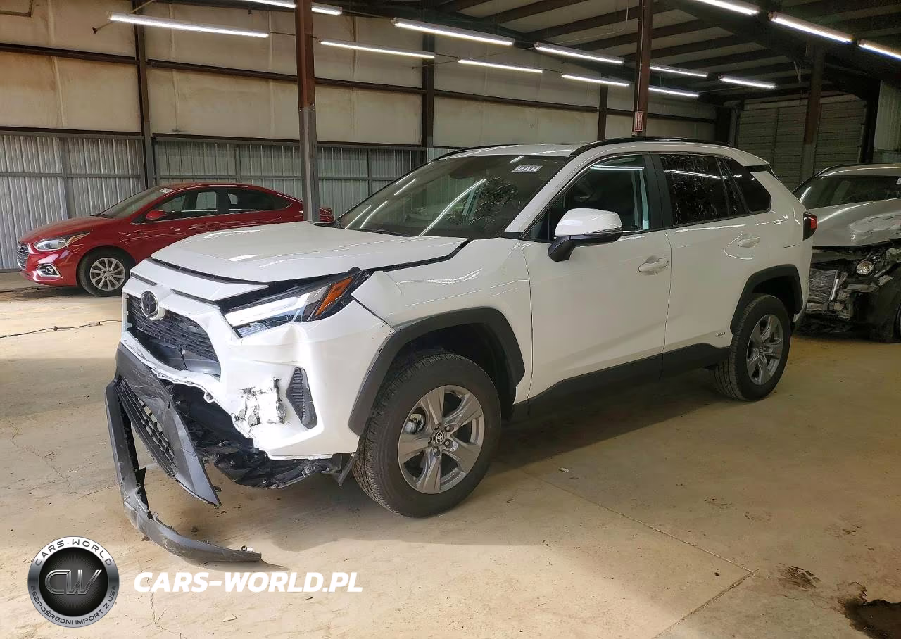 2025 Toyota Rav4 Hybrid Xle – zdjęcie 1 z 13