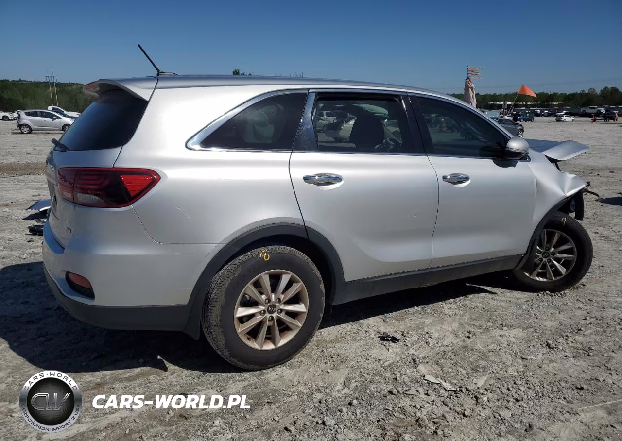2019 Kia Sorento L VIN:5XYPG4A37KG530800 - 3
