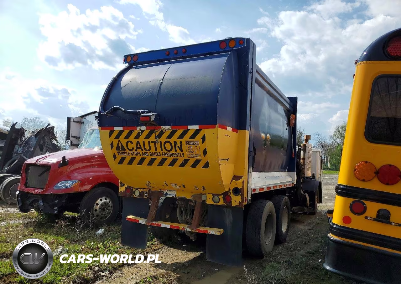 2009 Mack Leu600 Refuse Truck VIN:1M2AU02CX9M002808 - 3