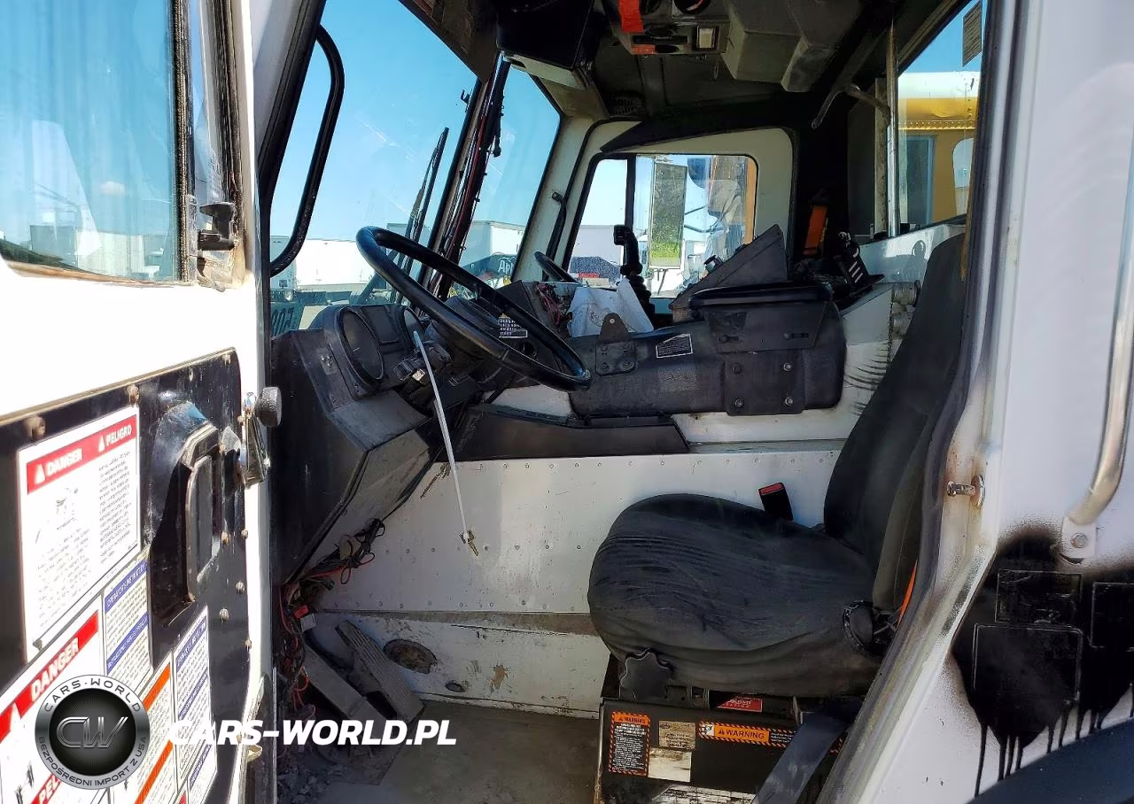 2009 Mack Leu600 Refuse Truck VIN:1M2AU02CX9M002808 - 5