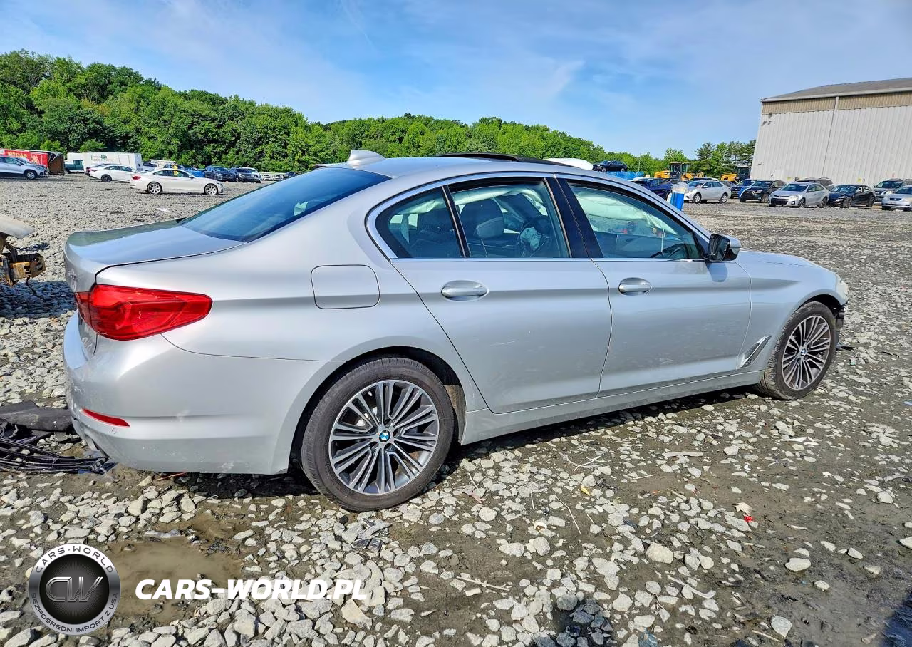 2020 BMW 530 Xi VIN:WBAJR7C07LWW79892 - 3