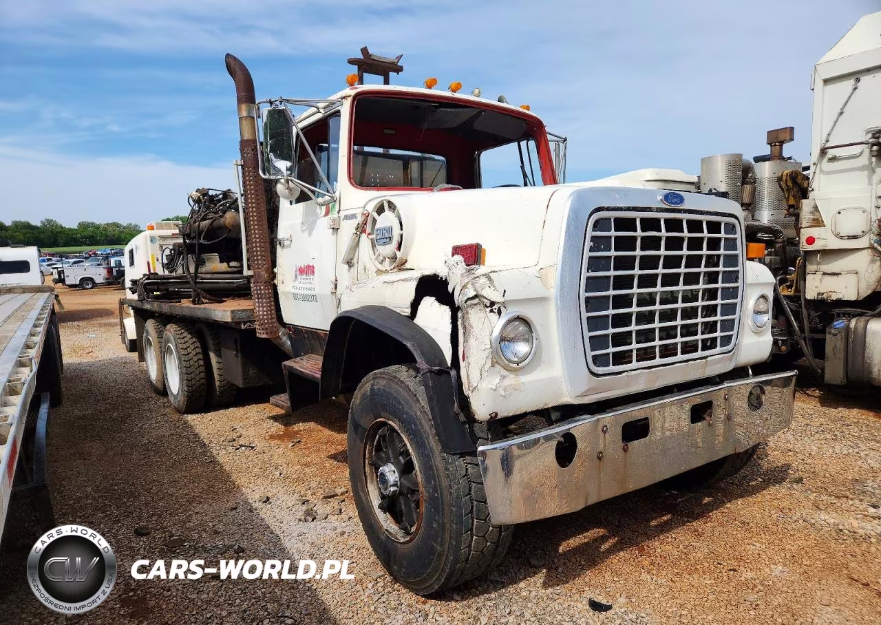 1986 Ford Lt9000 Flatbed Truck