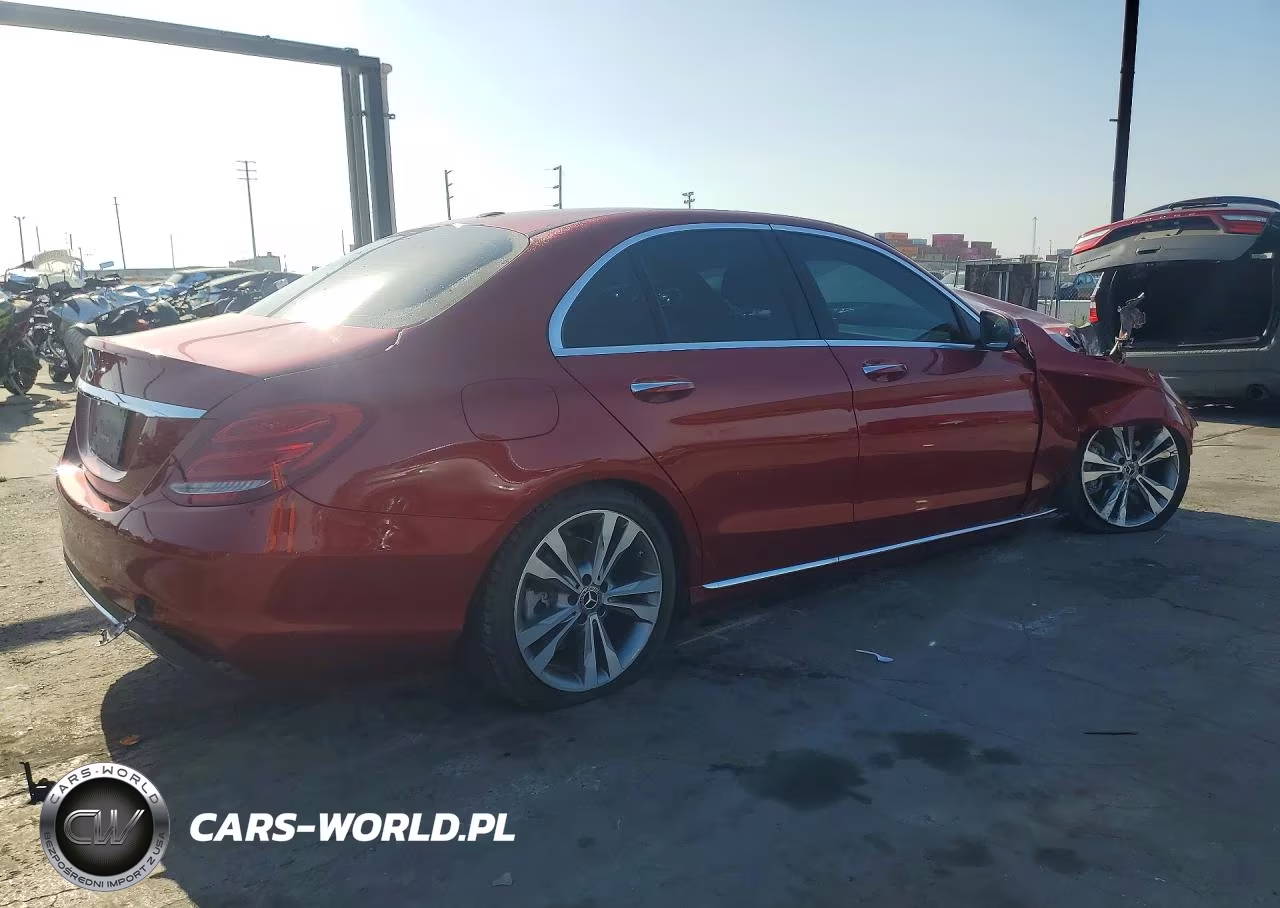 2018 Mercedes-Benz C 300 VIN:55SWF4JBXJU248466 - 3