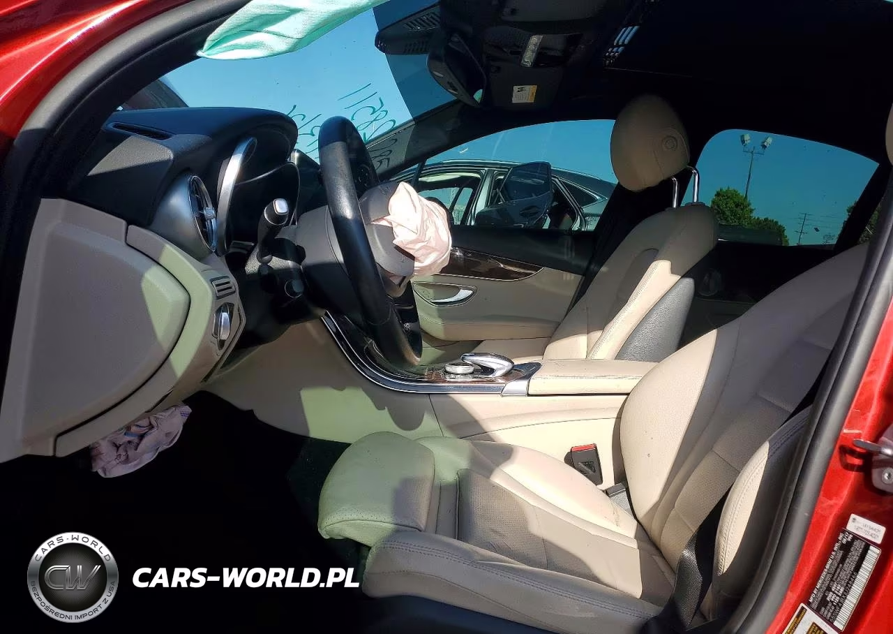 2018 Mercedes-Benz C 300 VIN:55SWF4JBXJU248466 - 7