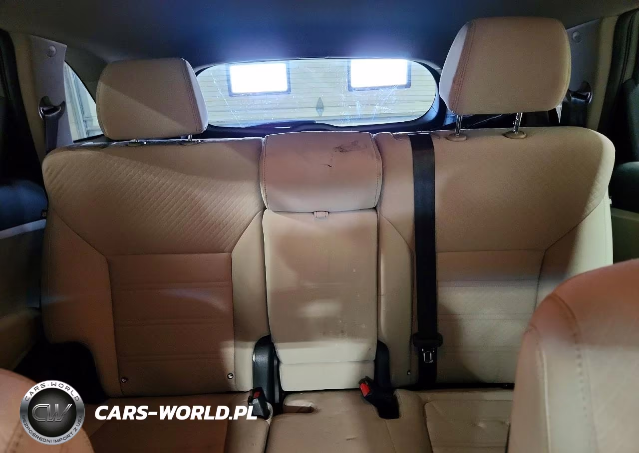 2019 Kia Sorento VIN:5XYPGDA55KG529579 - 10