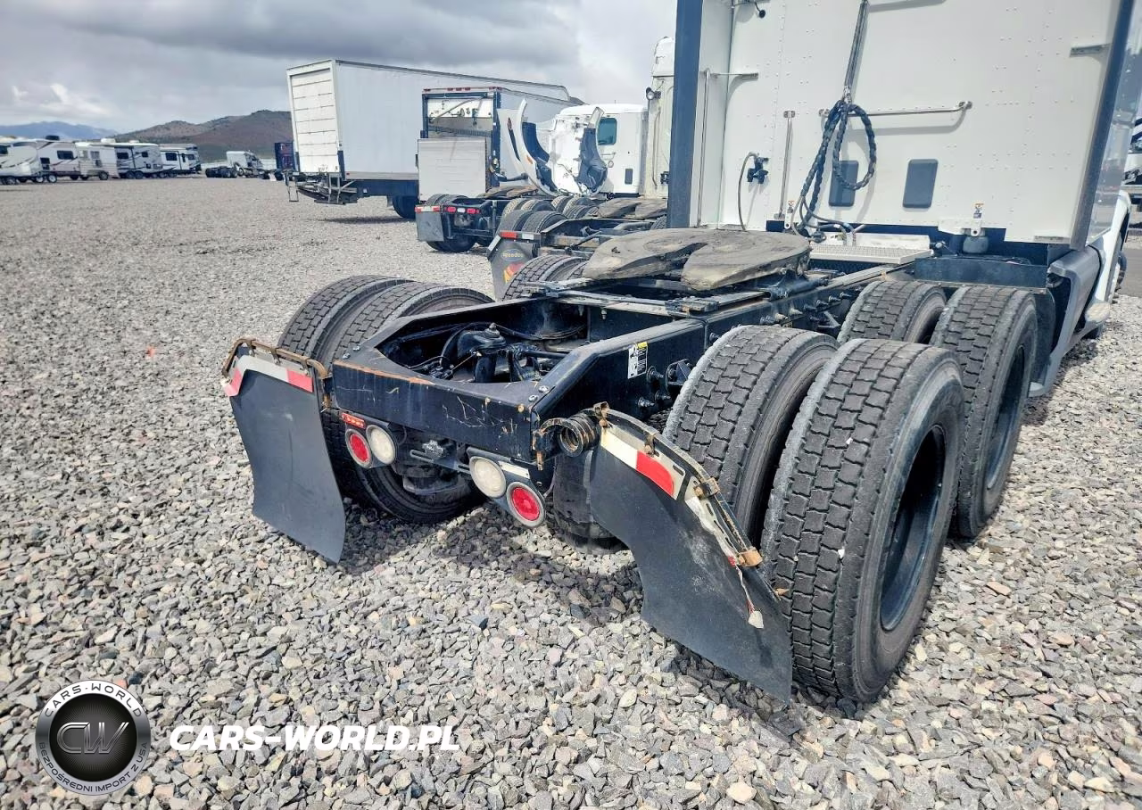 2019 Peterbilt 579 Semi Truck VIN:1XPBDP9X9KD601245 - 9