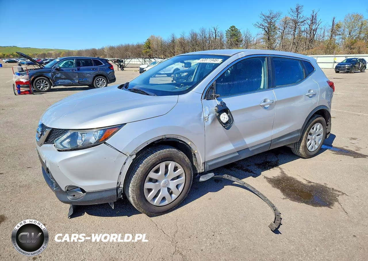 2017 Nissan Rogue Sport S – zdjęcie 1 z 13