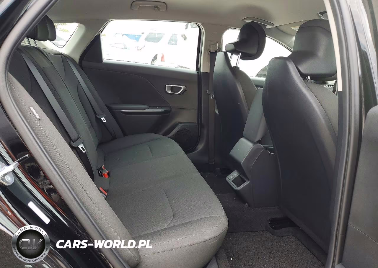 2026 Kia K4 Lxs VIN:3KPFT4DE8TE273746 - 10