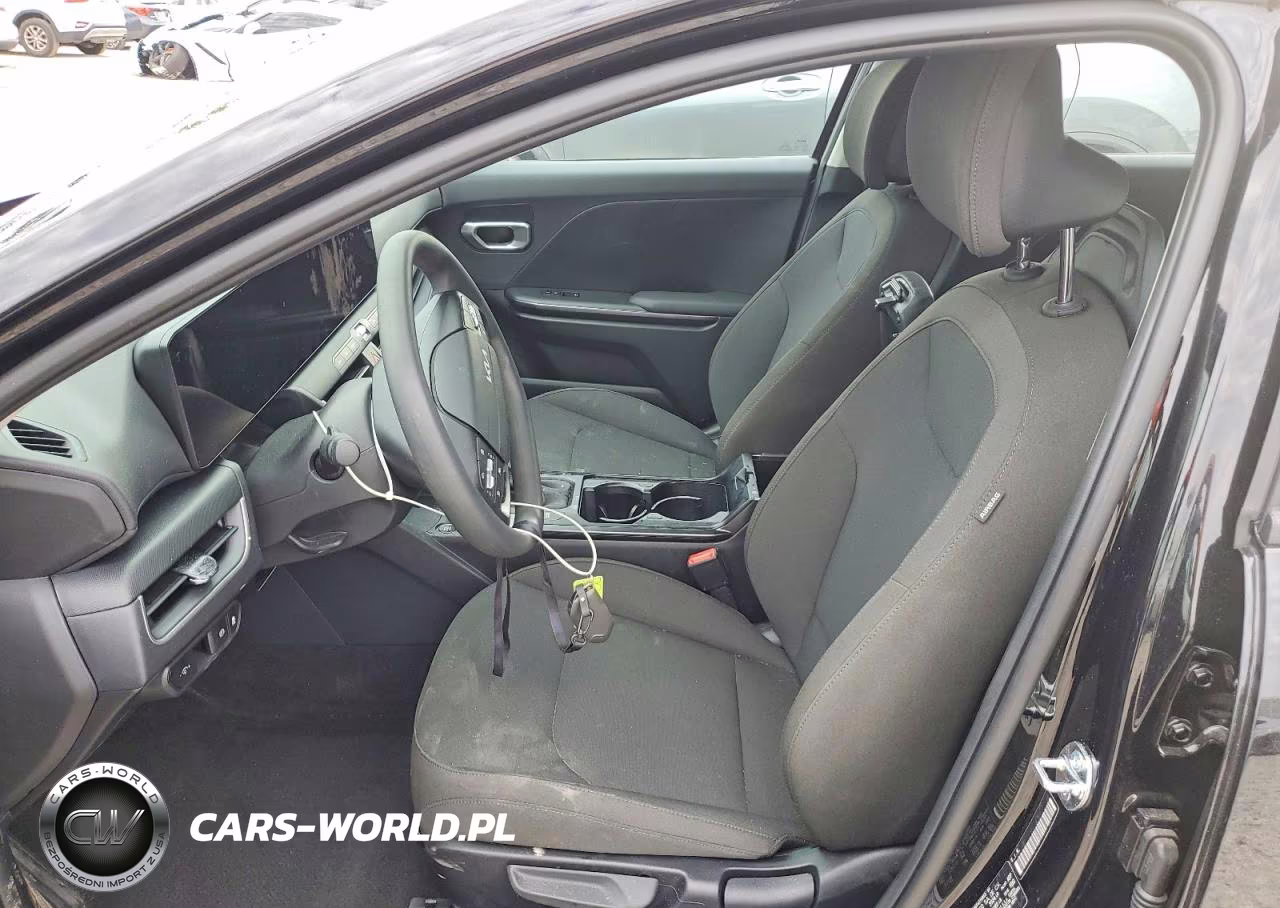 2026 Kia K4 Lxs VIN:3KPFT4DE8TE273746 - 7