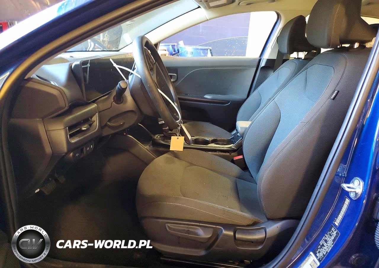 2025 Kia K4 Lxs VIN:3KPFT4DE1SE152734 - 7