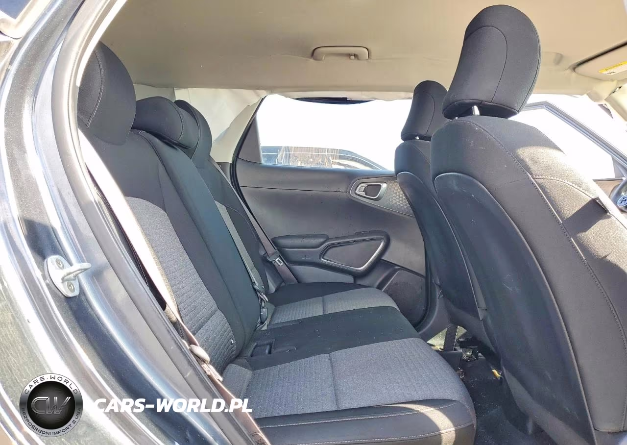 2020 Kia Soul S VIN:KNDJ23AU8L7020848 - 11