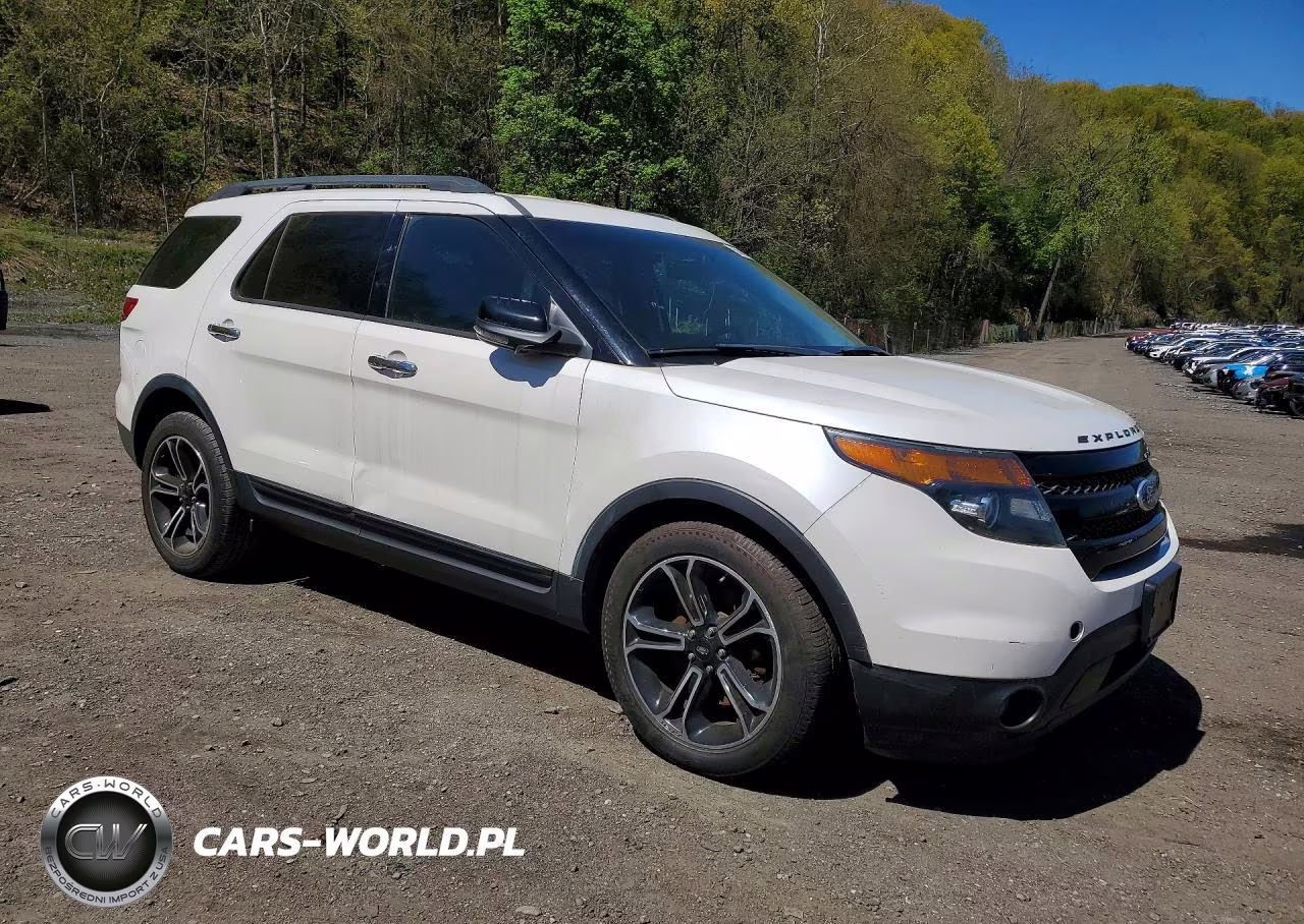 2013 Ford Explorer Sport VIN:1FM5K8GT0DGC56212 - 4