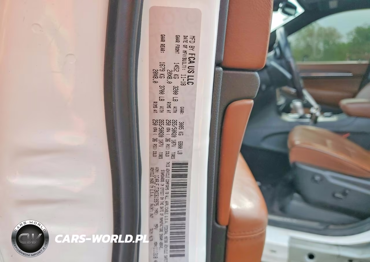 2019 Jeep Grand Cherokee Summit VIN:1C4RJFJT2KC619975 - 12