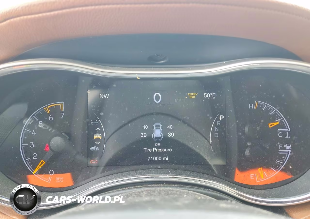 2019 Jeep Grand Cherokee Summit VIN:1C4RJFJT2KC619975 - 9