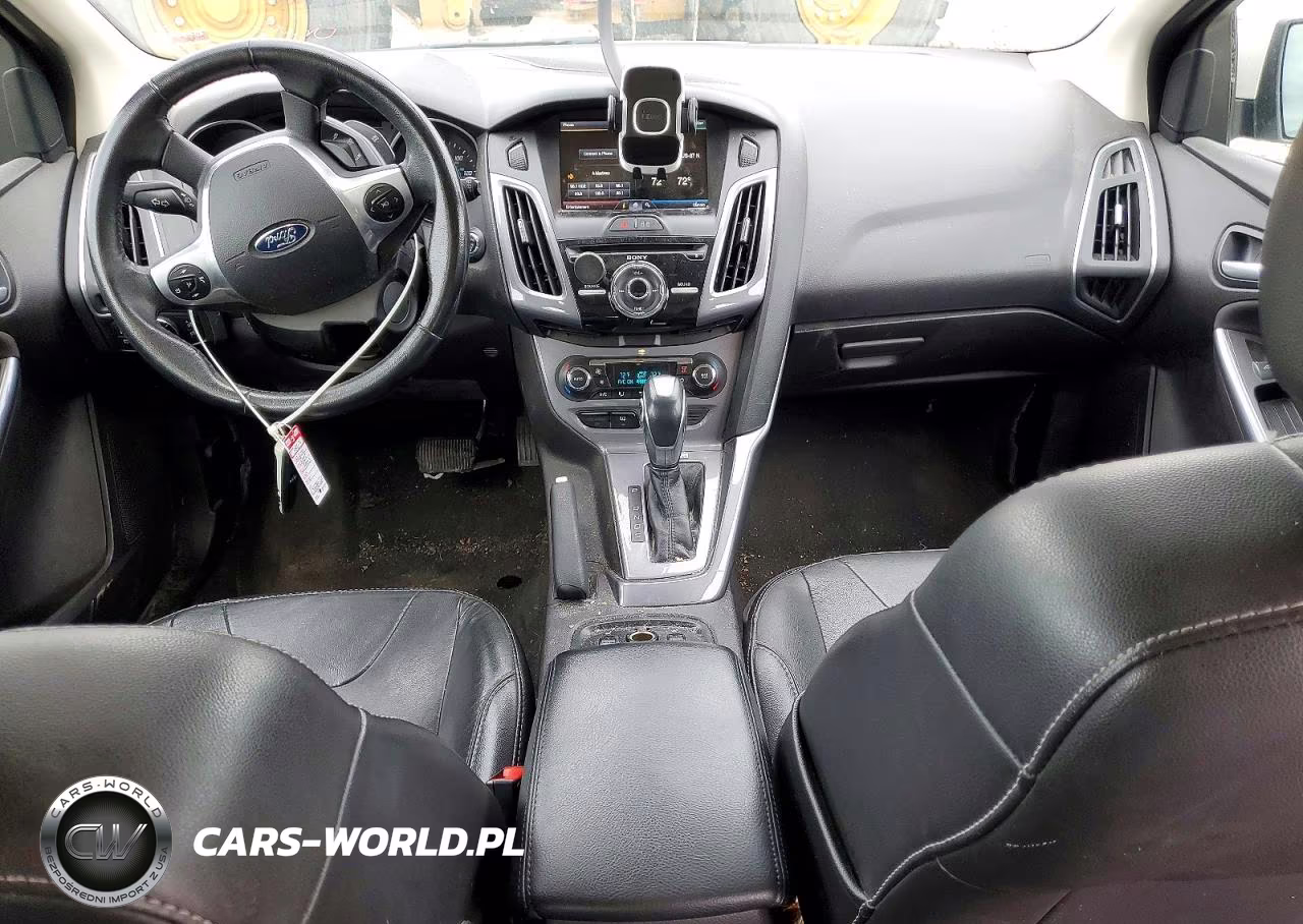 2014 Ford Focus Titanium VIN:1FADP3N23EL303441 - 8