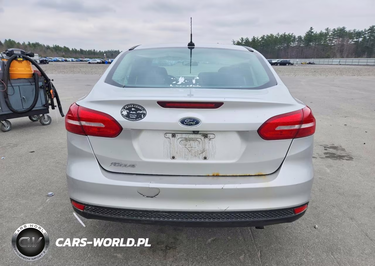 2015 Ford Focus S VIN:1FADP3E29FL341404 - 6
