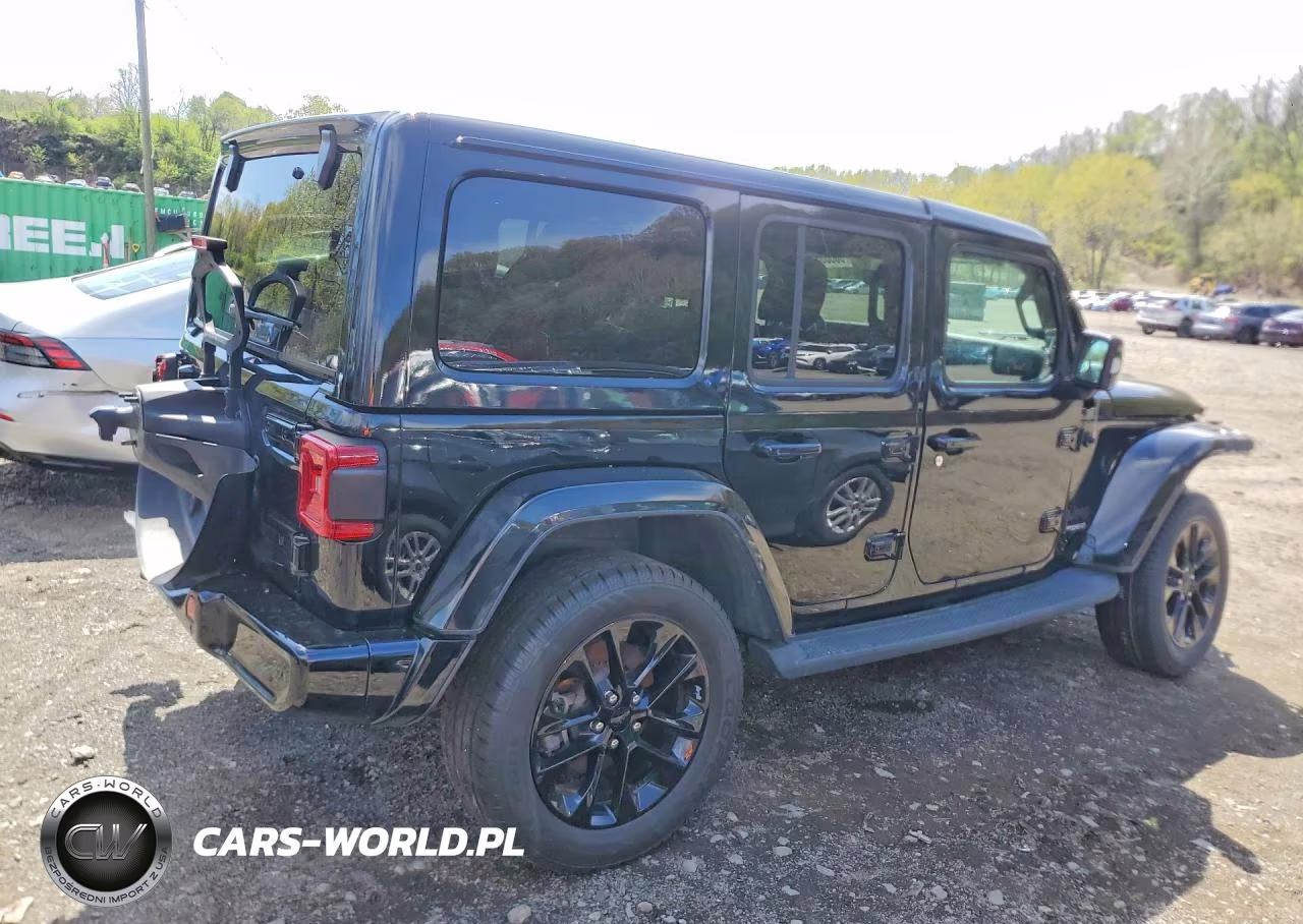 2022 Jeep Wrangler Unlimited Sahara VIN:1C4HJXEN5NW270309 - 3
