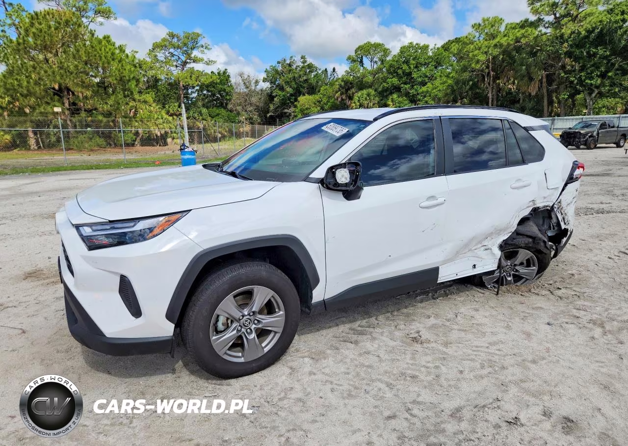 2024 Toyota Rav4 Hybrid Xle – zdjęcie 1 z 13