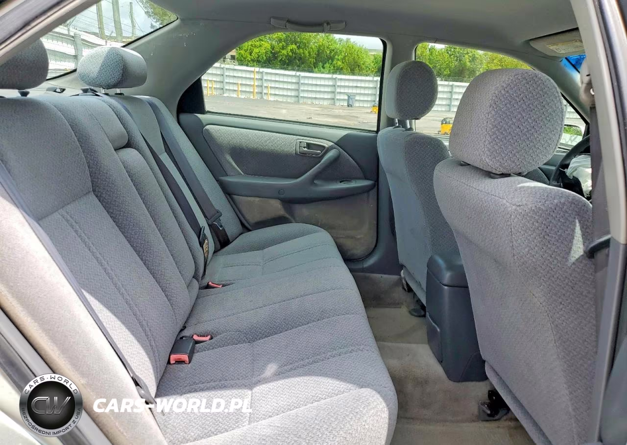 2001 Toyota Camry Le VIN:JT2BG22K610602023 - 10
