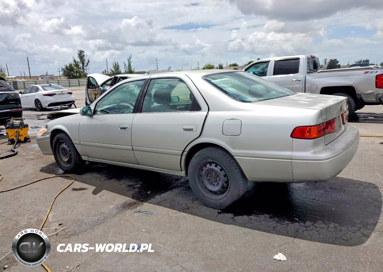2001 Toyota Camry Le VIN:JT2BG22K610602023 - 2