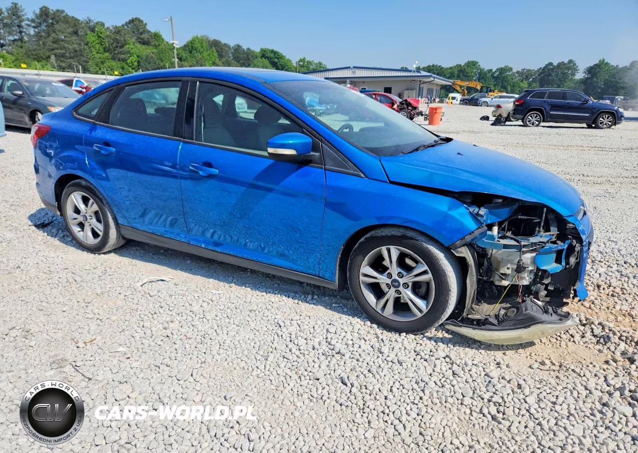2014 Ford Focus Se VIN:1FADP3F24EL457669 - 4