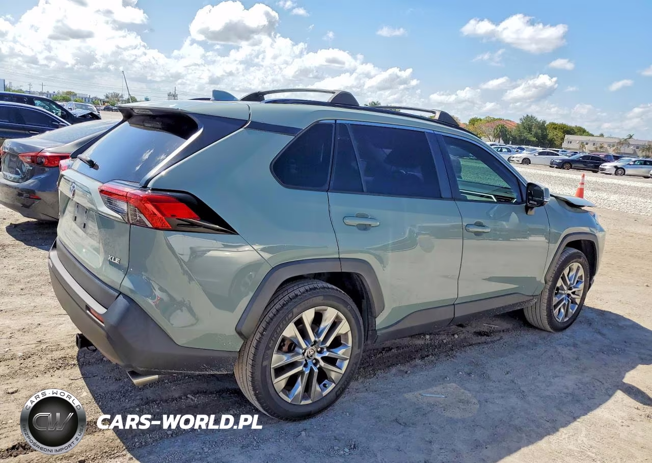 2020 Toyota Rav4 Xle Premium VIN:JTMC1RFV3LD520630 - 3