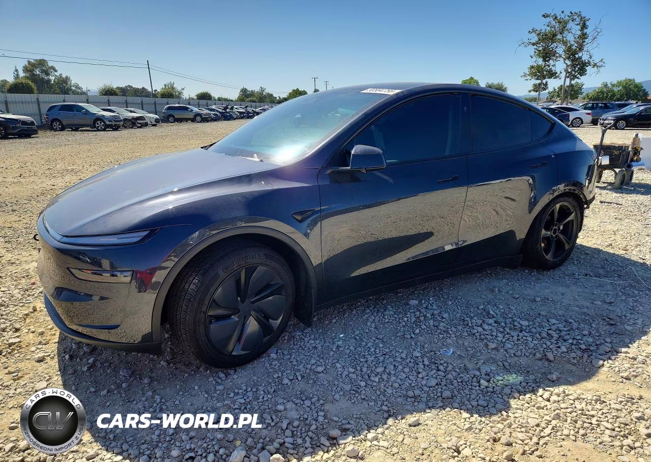 2026 Tesla Model Y – zdjęcie 1 z 13